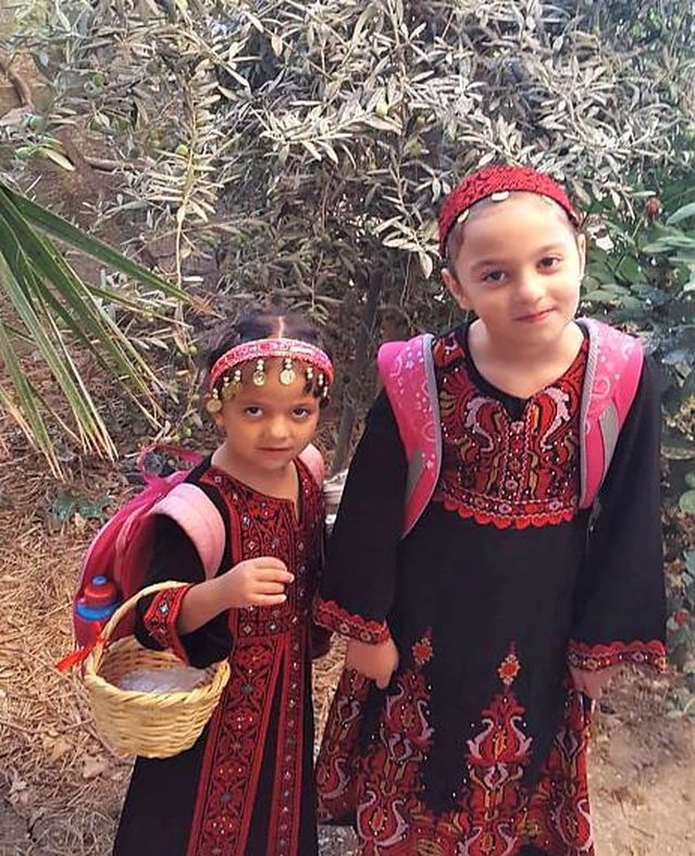 فن التطريز في فلسطين.. إبداع المرأة الريفية مستوحى من الطبيعة
