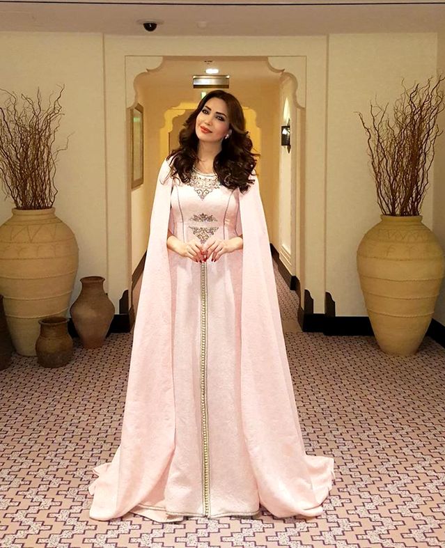 بالصور| 50 إطلالة جذابة للفنانة نسرين طافش
