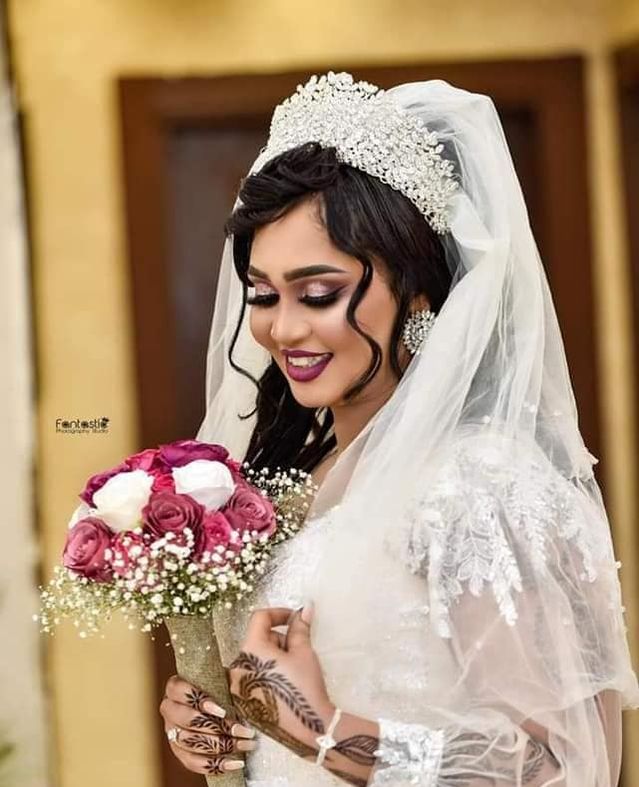 فنانة سودانية تقضي شهر العسل في «البراجيل»: اتزفت في مطار القاهرة