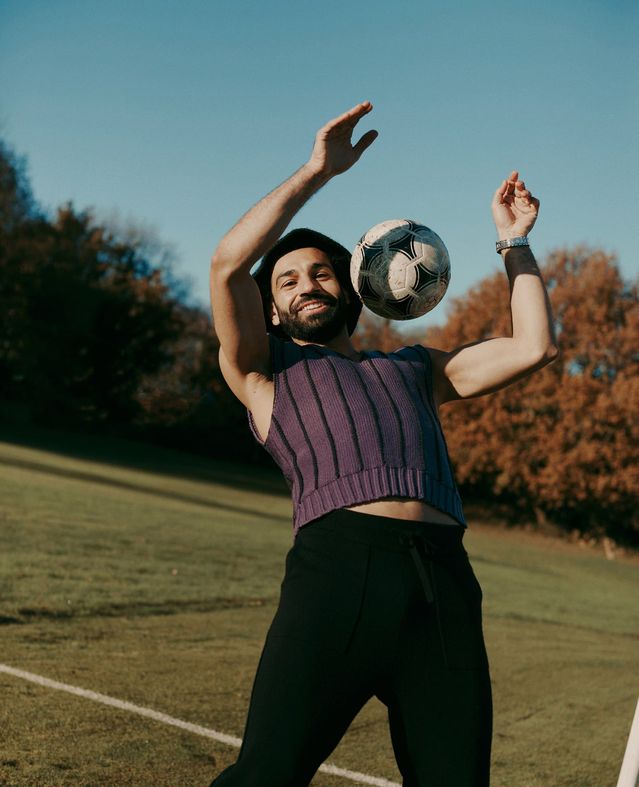 محمد صلاح في جلسة تصوير جديدة بـ ستايل سبعيناتي