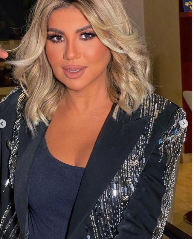 أسماء جلال بالأخضر مايا دياب في الشارع وبوسي شلبي واحدة تانية.. الفنانات في 24 ساعة