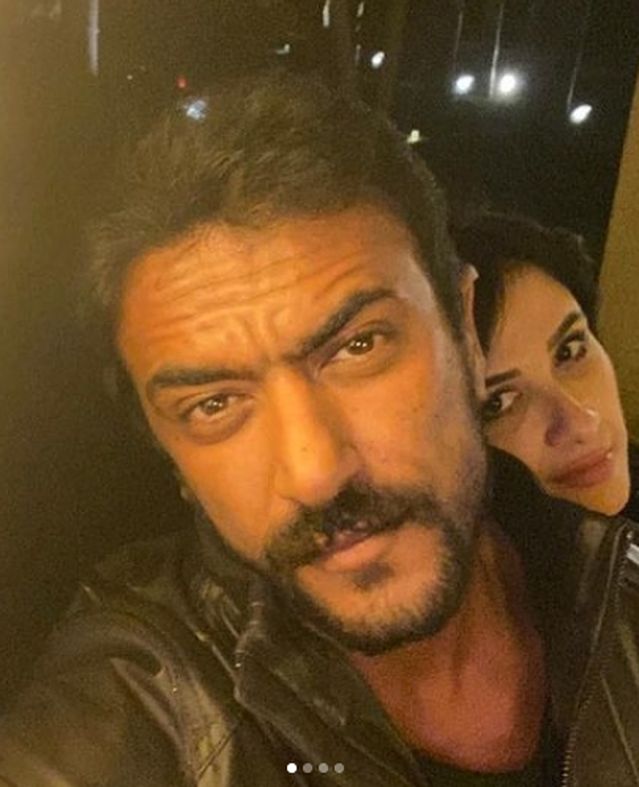 بعد خضوعها لعملية جراحية.. 16 صورة رومانسية تجمع ياسمين عبدالعزيز وأحمد العوضي