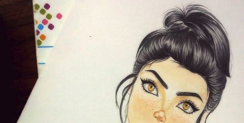 منة الله.. تهوى رسم شخصيات بنات من خيالها وتخطط لرسم شخصيتها بتفاصيل يومها
