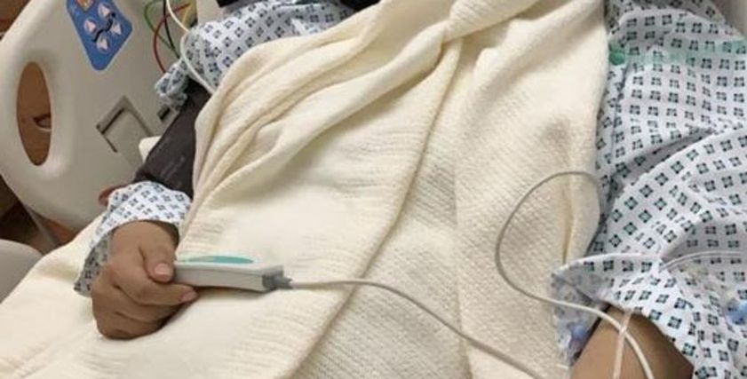 سعودية تتبرع بإحدى كليتيها لطفلة مريضة بالفشل الكلوي ومنتجع يقدم لها هدية