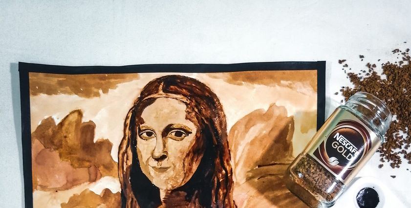 إسراء حسنين تبدع في فن الرسم بالأكل