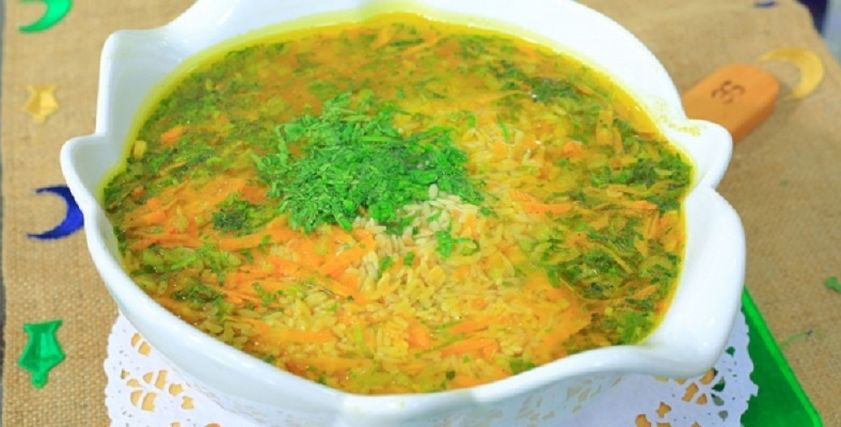 شوربة لسان عصفور بالكرفس
