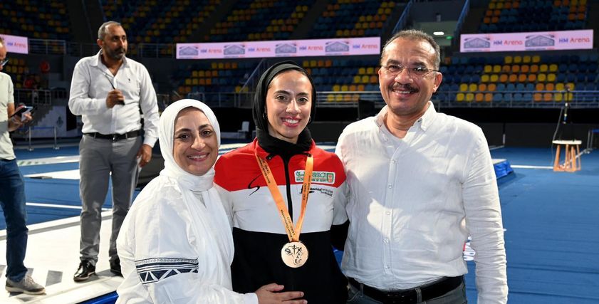 يارا الشرقاوي ووالديها
