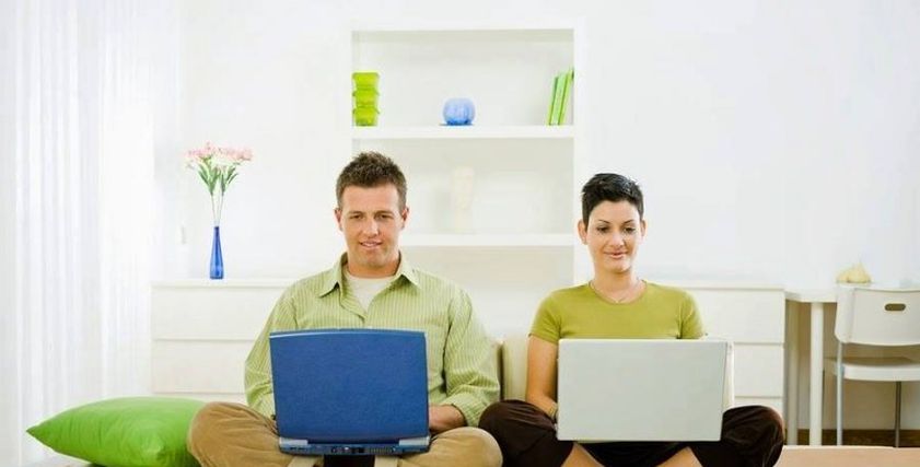 كيف تهيئين المنزل لزوجك خلال العاصفة التُرابية