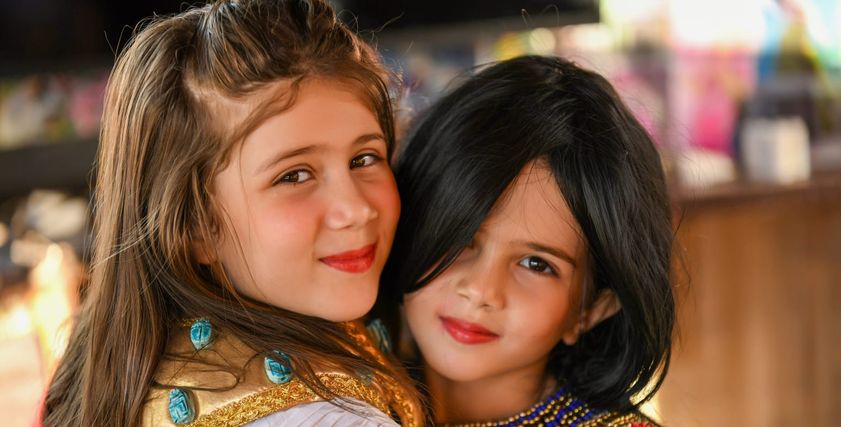 روز ومريم بالزي الفرعوني