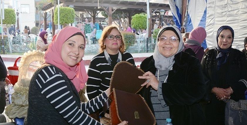 «هناء» مع منتجاتها