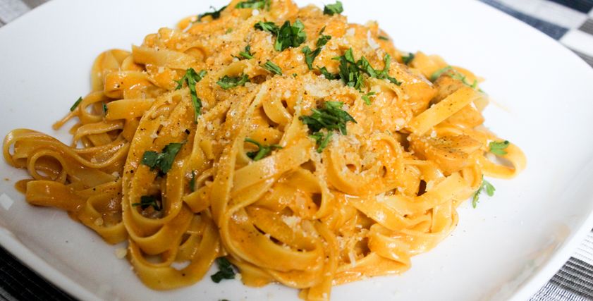 مكرونة بصوص البرتقال 