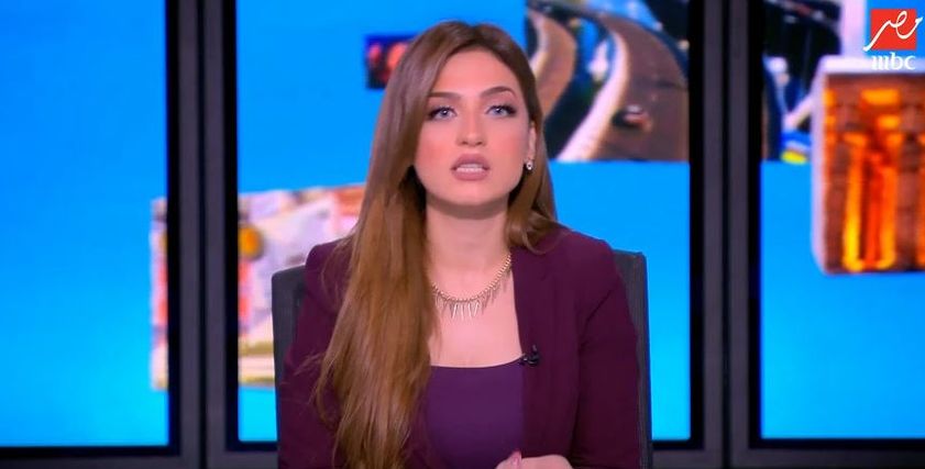 الإعلامية ياسمين عز .. مقدمة برنامج "حديث المساء"