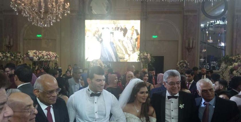 بالصور| محمد حماقي وبوسي يشعلان حفل زفاف رشا الكيال وخالد هاني اباظة بحضور رئيس مجلس النواب