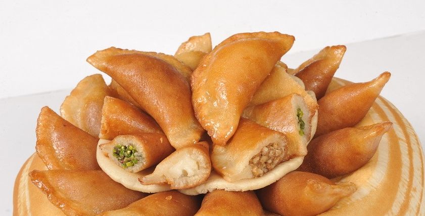 طريقة عمل عجينة القطايف في البيت