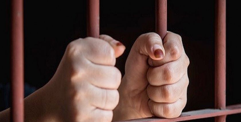 بعد قتل فتاة عشرينية والدها بسبب اجبارها على الزواج..استشاري نفسي يحلل