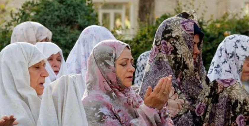 حكم صلاة العيد للنساء في البيت