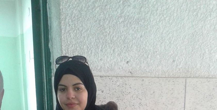 أرملة الشهيد أحمد الشبراوي تدلي بصوتها في الانتخابات الرئاسية