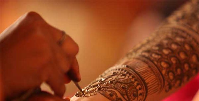 إزالة أثر الحناء من الجسم