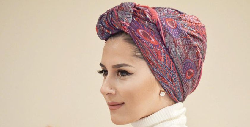 رشا فتحي مصممة الأزياء تقدم للفتيات نوعية الطرح المناسبة في نهار رمضان
