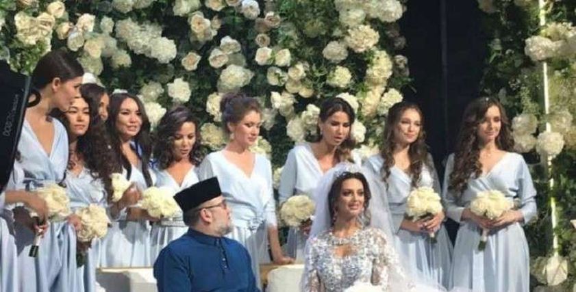 ملكة جمال موسكو تنفي الإشاعات حول انفصالها عن ملك ماليزيا السابق