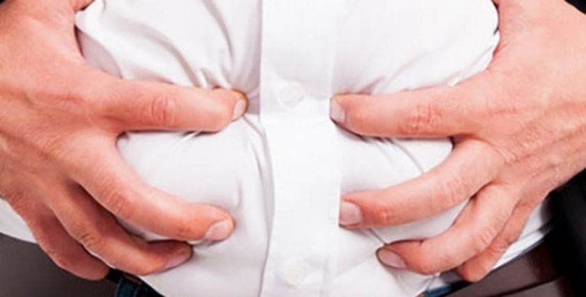 أسباب انتفاخ البطن وطرق علاجه