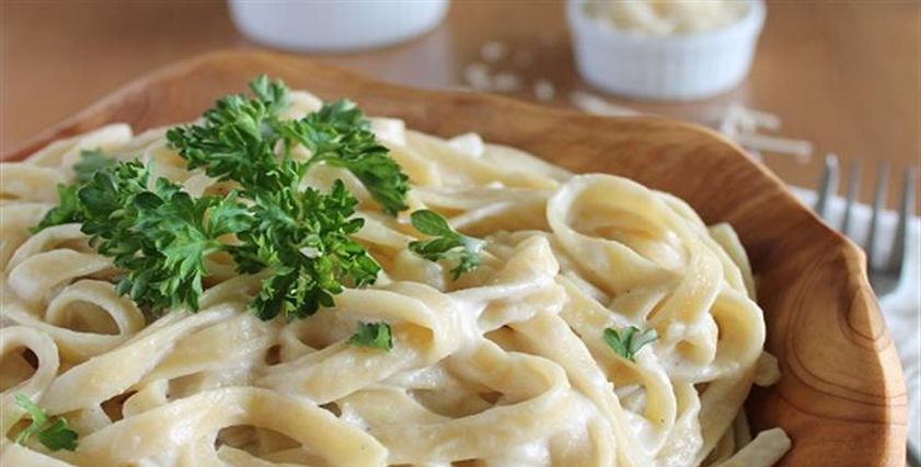 مكرونة بالوايت صوص