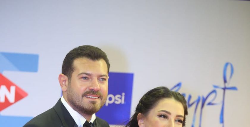 كندا علوش وعمرو يوسف