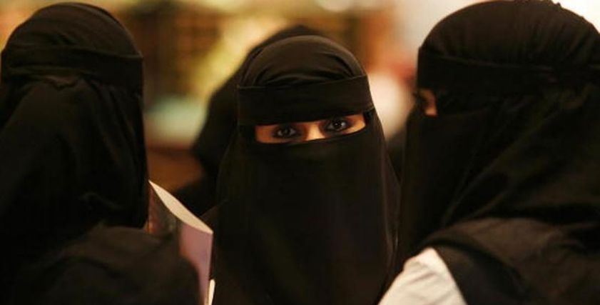 زوجه ثانية تدعو زوجها للزواج من ثالثة لترتاح من سباب الأولى