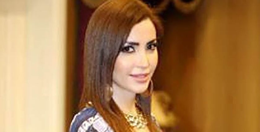 بالصور| 50 إطلالة جذابة للفنانة نسرين طافش