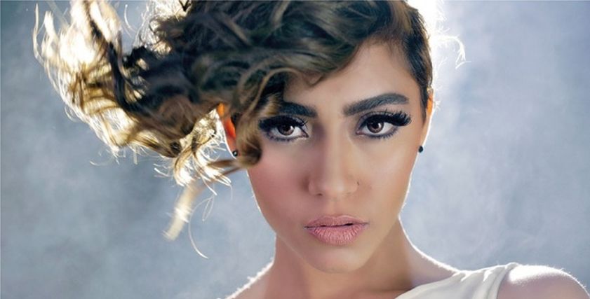 زيزي عادل