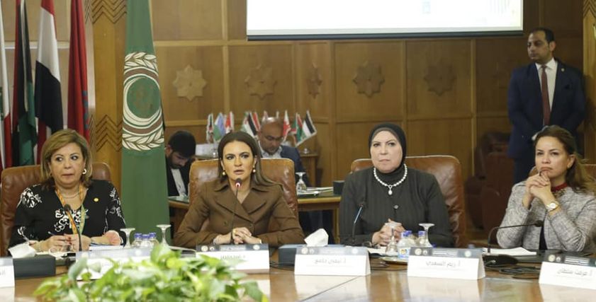 بالصور| «القومي للمرأة» يشارك في مؤتمر «التكنولوجيا وعولمة المشروعات الصغيرة»