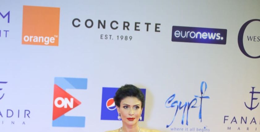 الفنانة بسمة