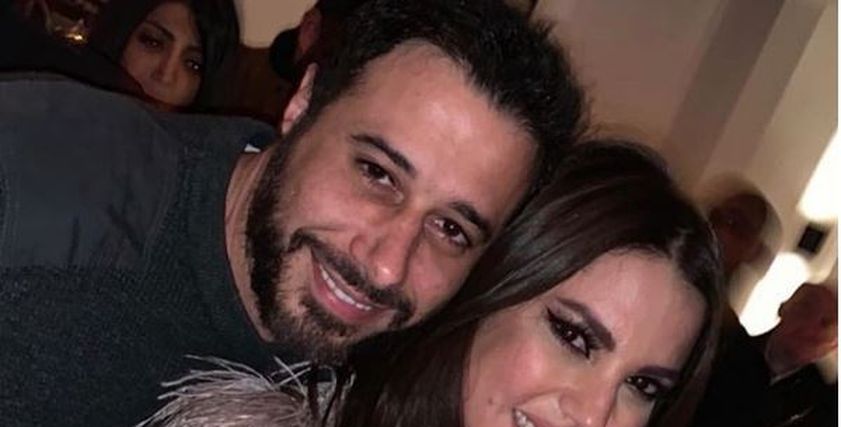 أحمد السعدني يحتضن درة