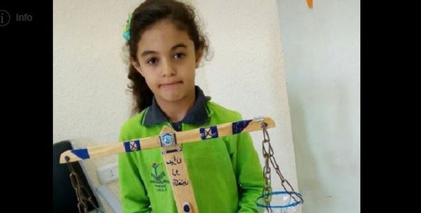 سيدات ينظمن مبادرة لتعديل سلوك الطلاب بالفن التشكيلى