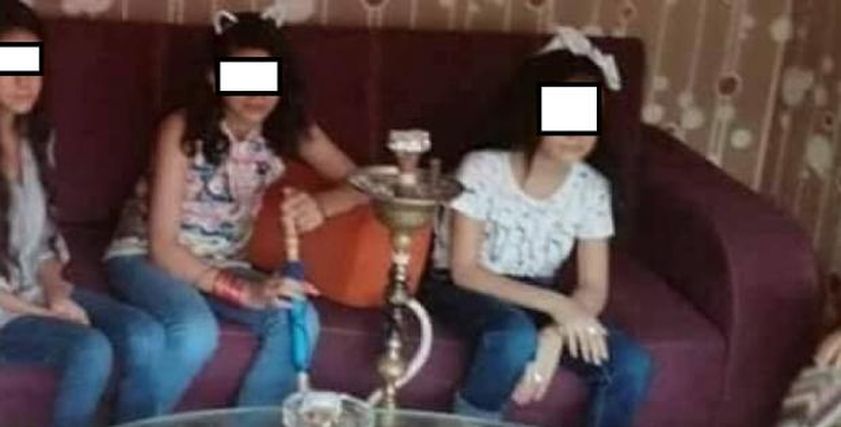 شرب الشيشة للفتيات