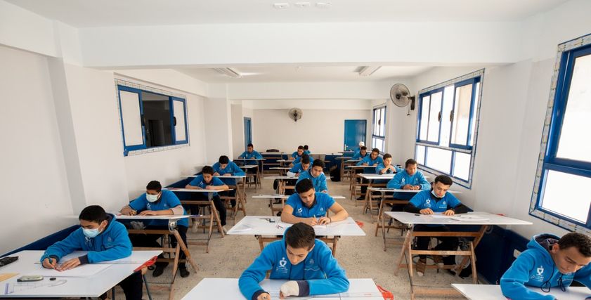 طلاب مدرسة 