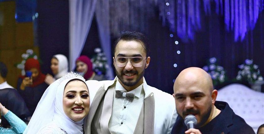 عقب مرور شهر العسيلي يفي بوعده لمعجبة ويحي فرحها.. والعروس لـ