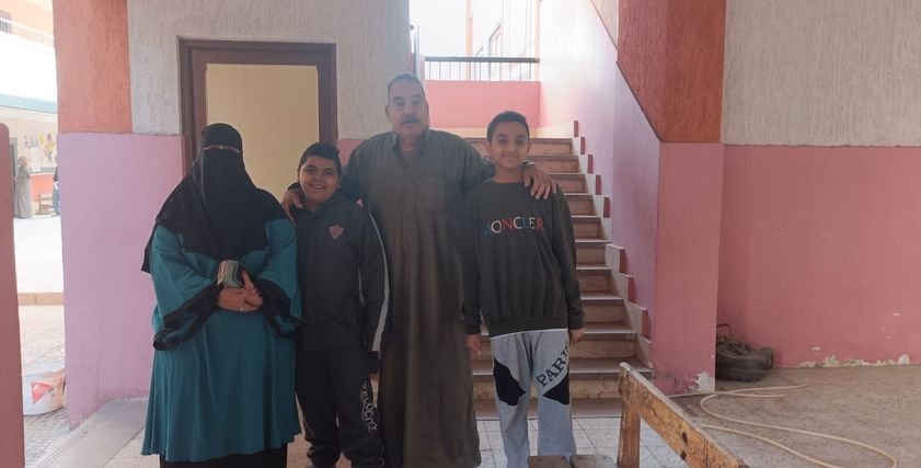 نجلاء وأسرتها