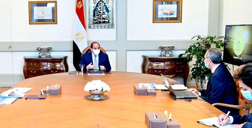 الرئيس عبد الفتاح السيسي في أحد الاجتماعات