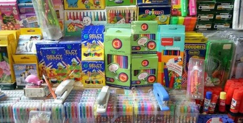 الأمهات بعد غلاء أسعار الشنط والأدوات المدرسية..