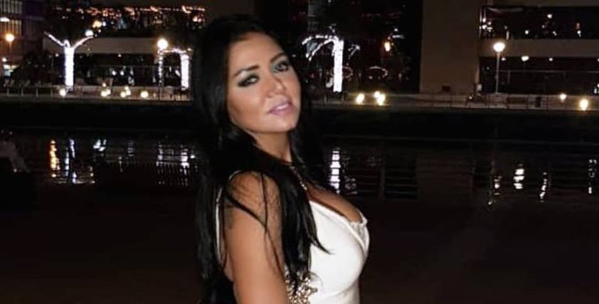 الفنانة رانيا يوسف