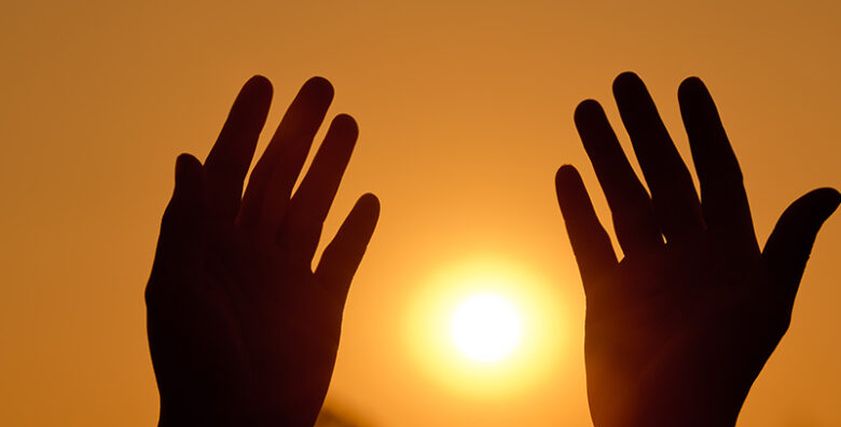 حكم التحدث أثناء خطبة الجمعة
