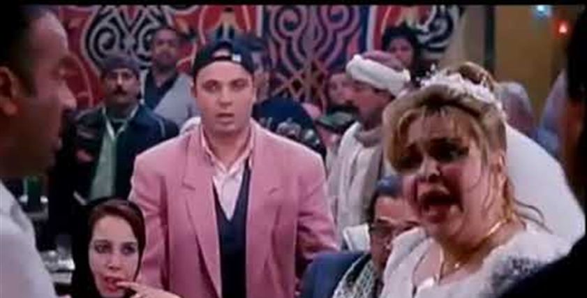 الفنانة سحر كامل