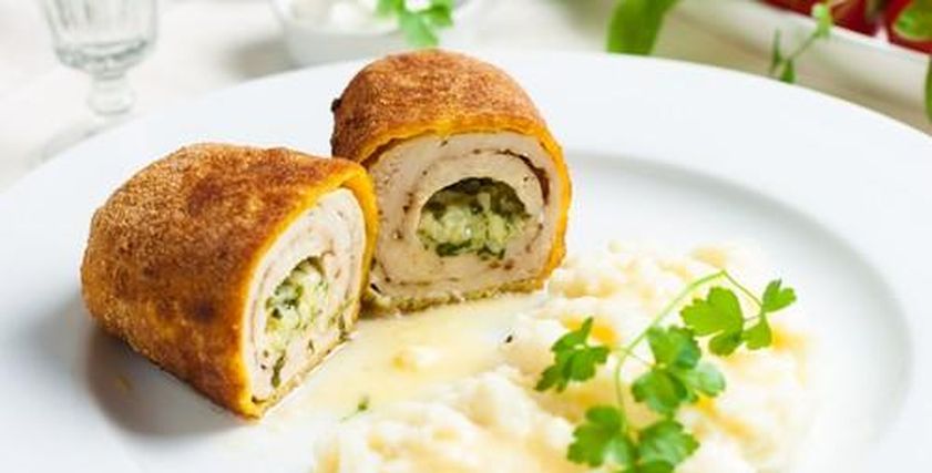 طبق رول بانيه بالسبانخ والجبن