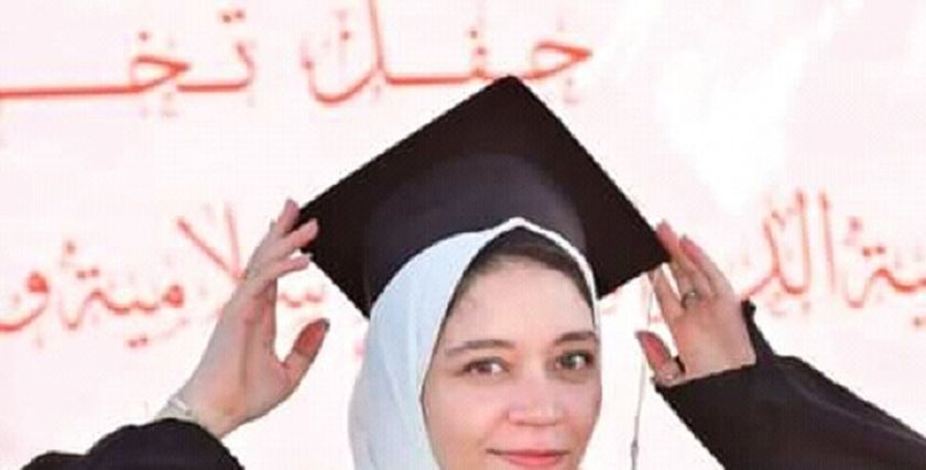 «صباح» مصابة الشلل