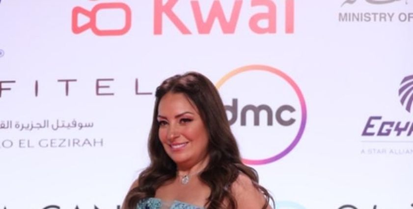 الفنانة نيرمين الفقي