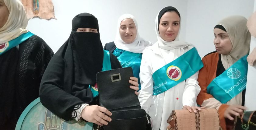 الأعمال اليدوية لسيدات الدويقة