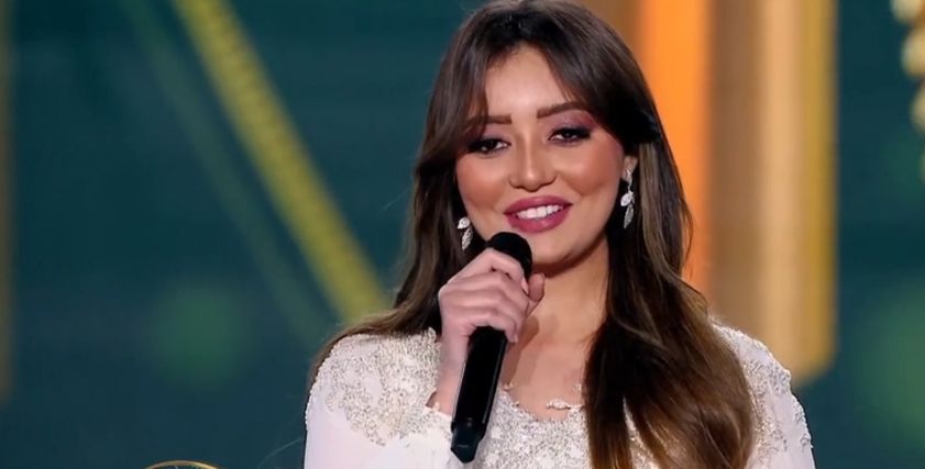 المغنية آلاء أيوب