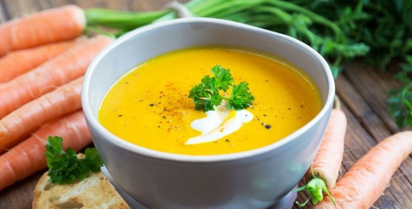 طبق شوربة الجزر بالزنجبيل