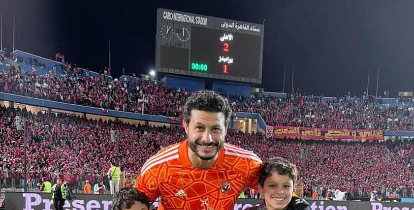 محمد الشناوي وأطفاله 